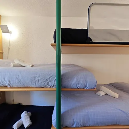 Hostdomus - Sansicario R12 Apartment *