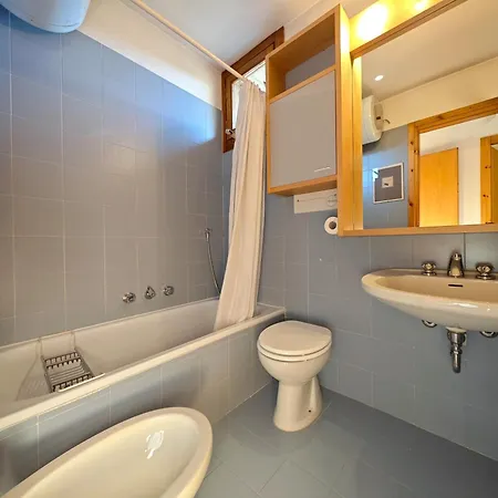 Apartment Hostdomus - Sansicario R12 Cesana Torinese