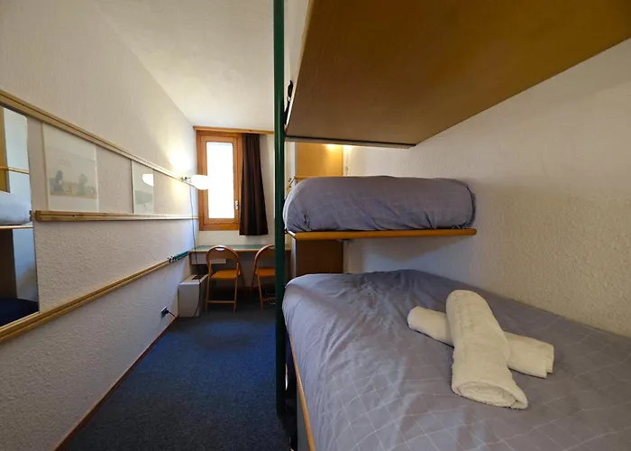 Hostdomus - Sansicario R12 Apartment *