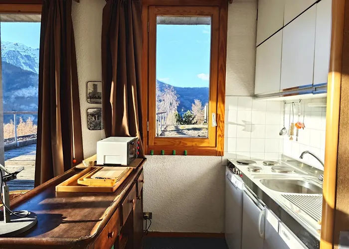 Hostdomus - Sansicario R12 Apartment *
